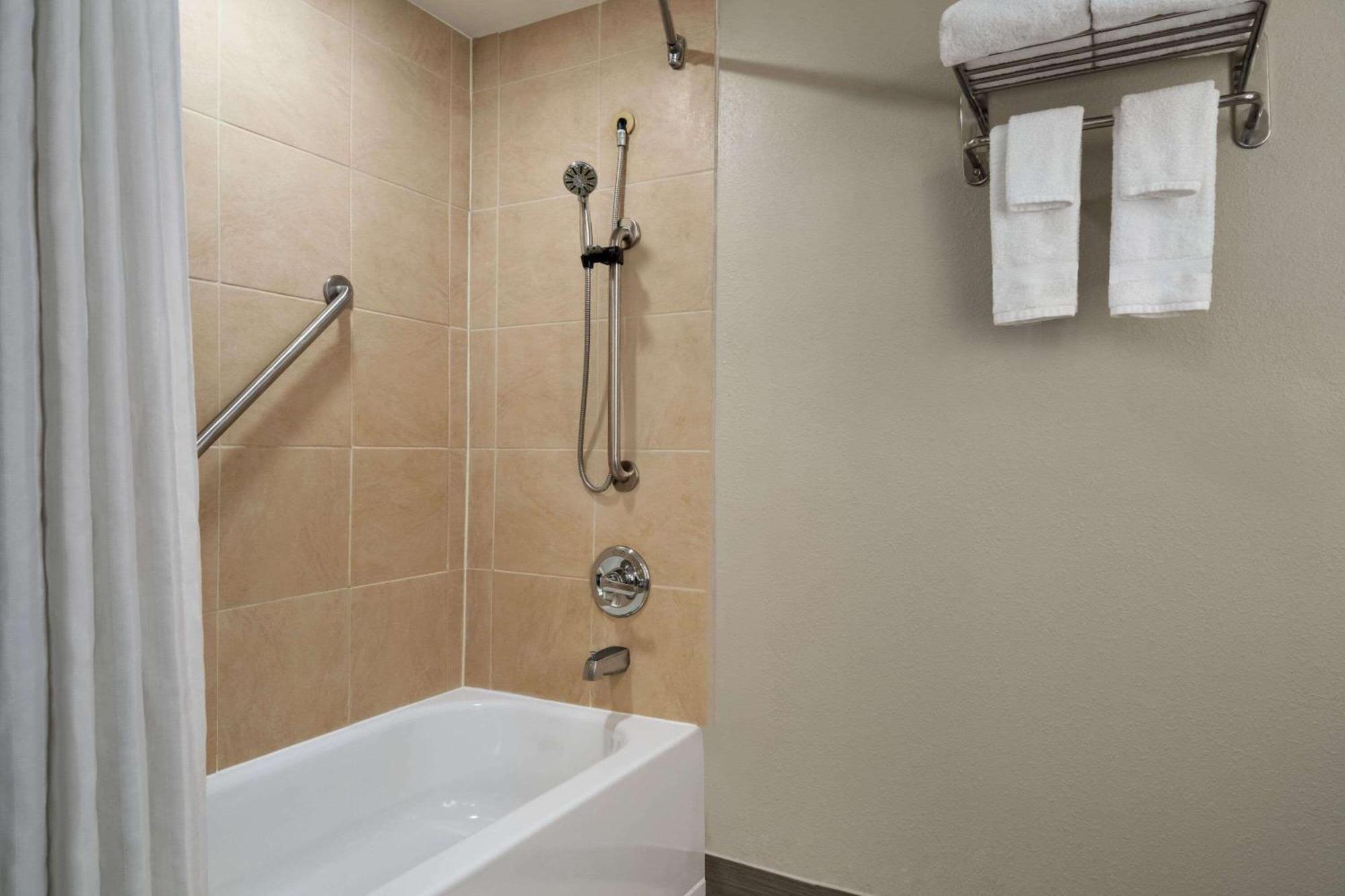 Wyndham Garden Inn Pittsburgh Airport Robinson Township Eksteriør billede
